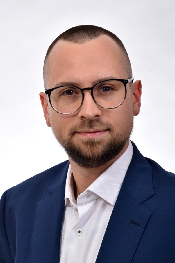 Dr. Christian Roth